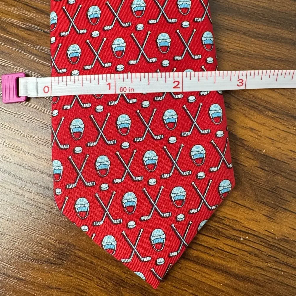 Vineyard Vines‎ Red 100% Silk Hockey Sticks Skinny Tie Novelty Print Made in USA